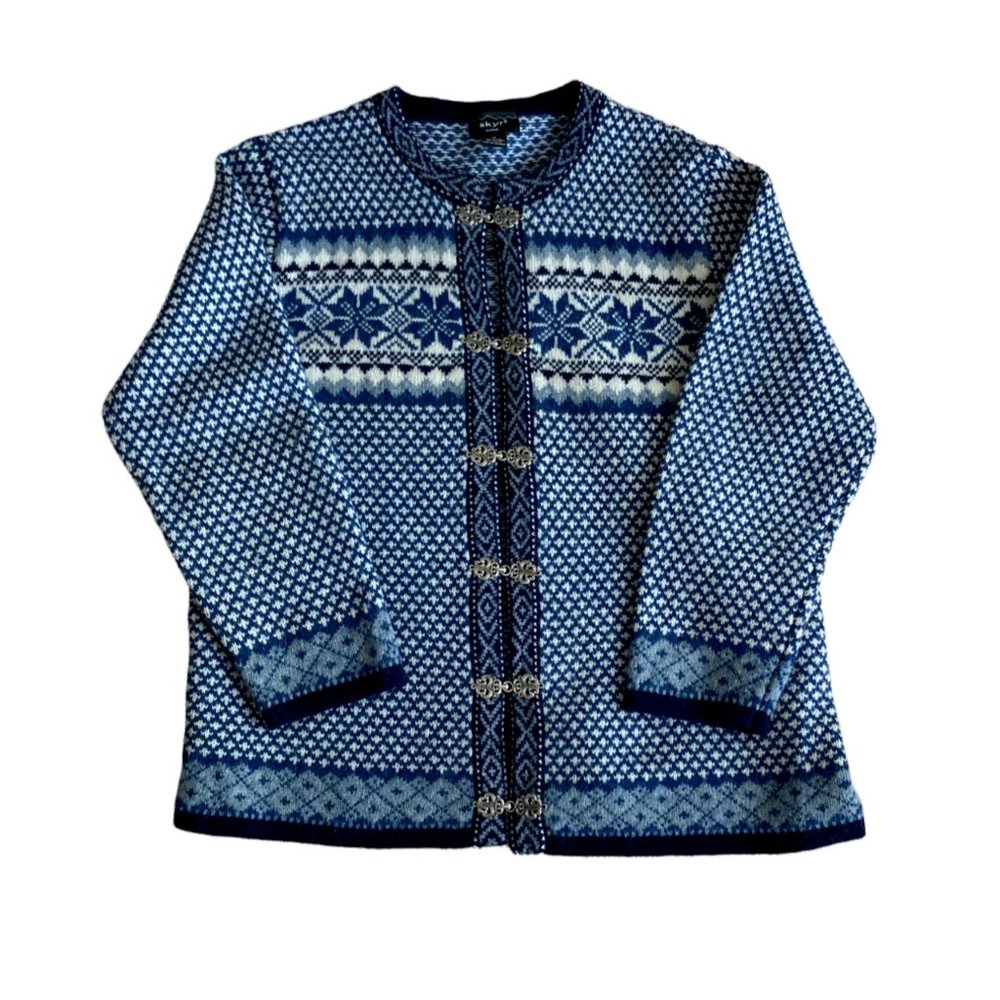 SKYR women's 100% wool sweater size 1X nordic fair isle blue snowflakes vintage